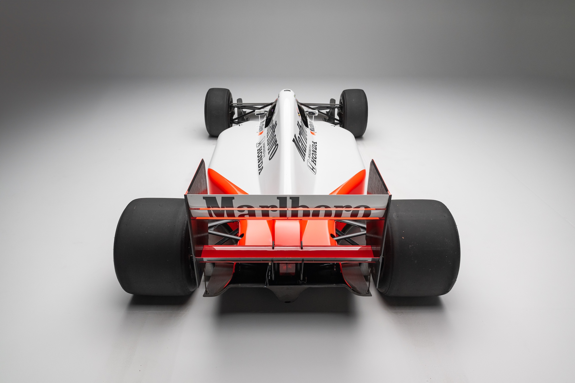 HONDA V12 RA122E/B McLaren MP4/7Aパーツ その2 マクラーレンMP4/7A ホンダ第2期最後のエンジンを搭載したマシン