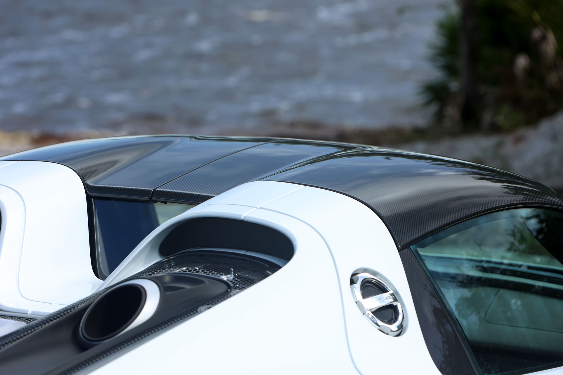 2015 Porsche 918 Spyder Weissach