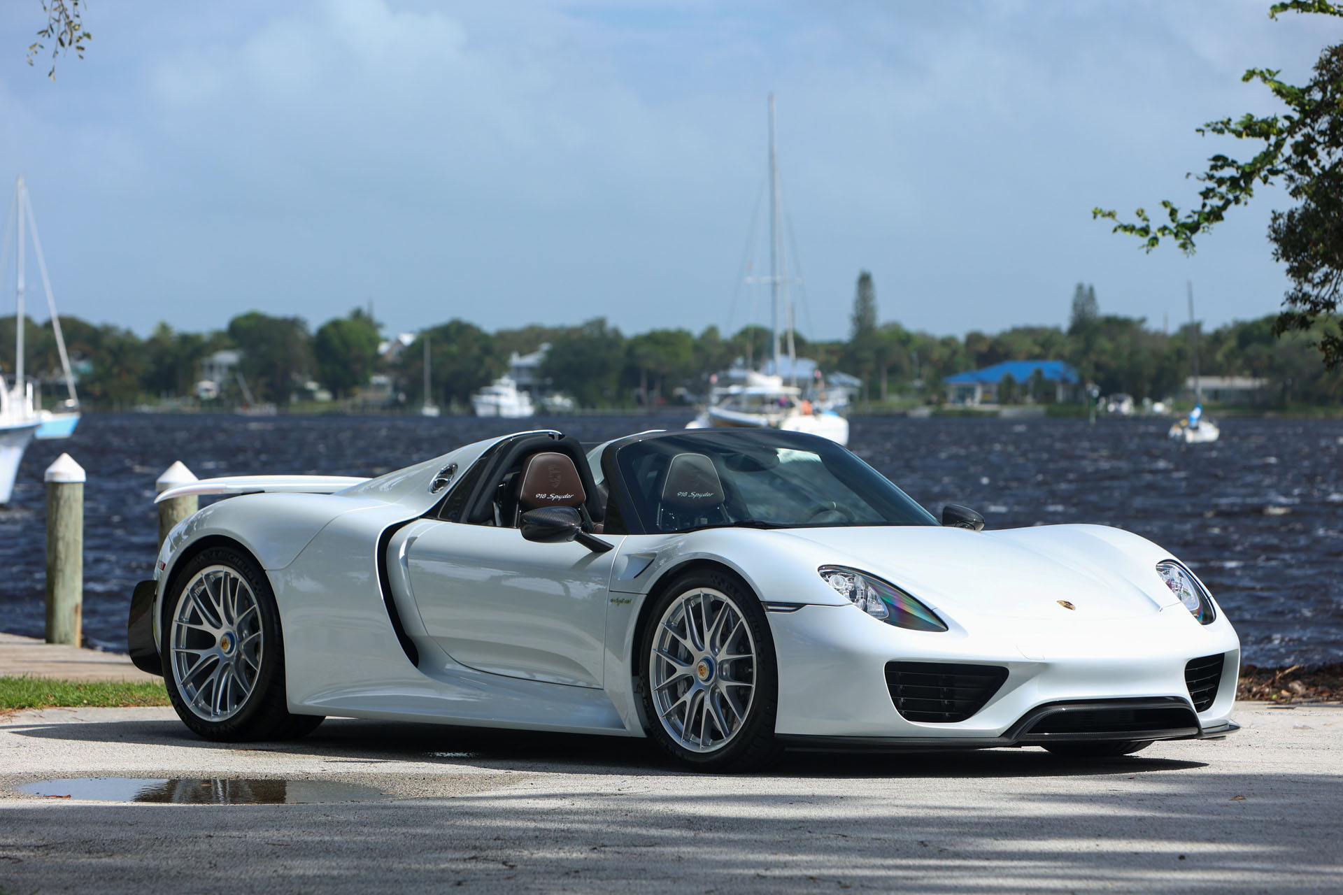 2015 Porsche 918 Spyder Weissach