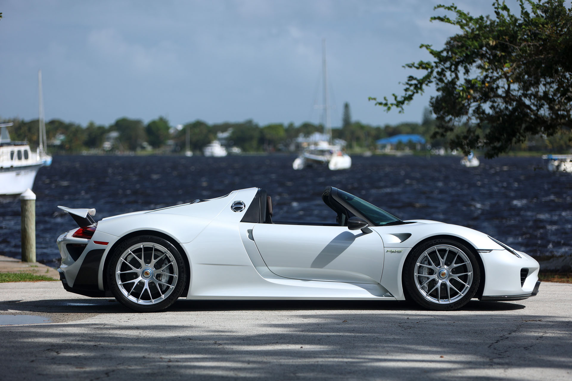2015 Porsche 918 Spyder Weissach