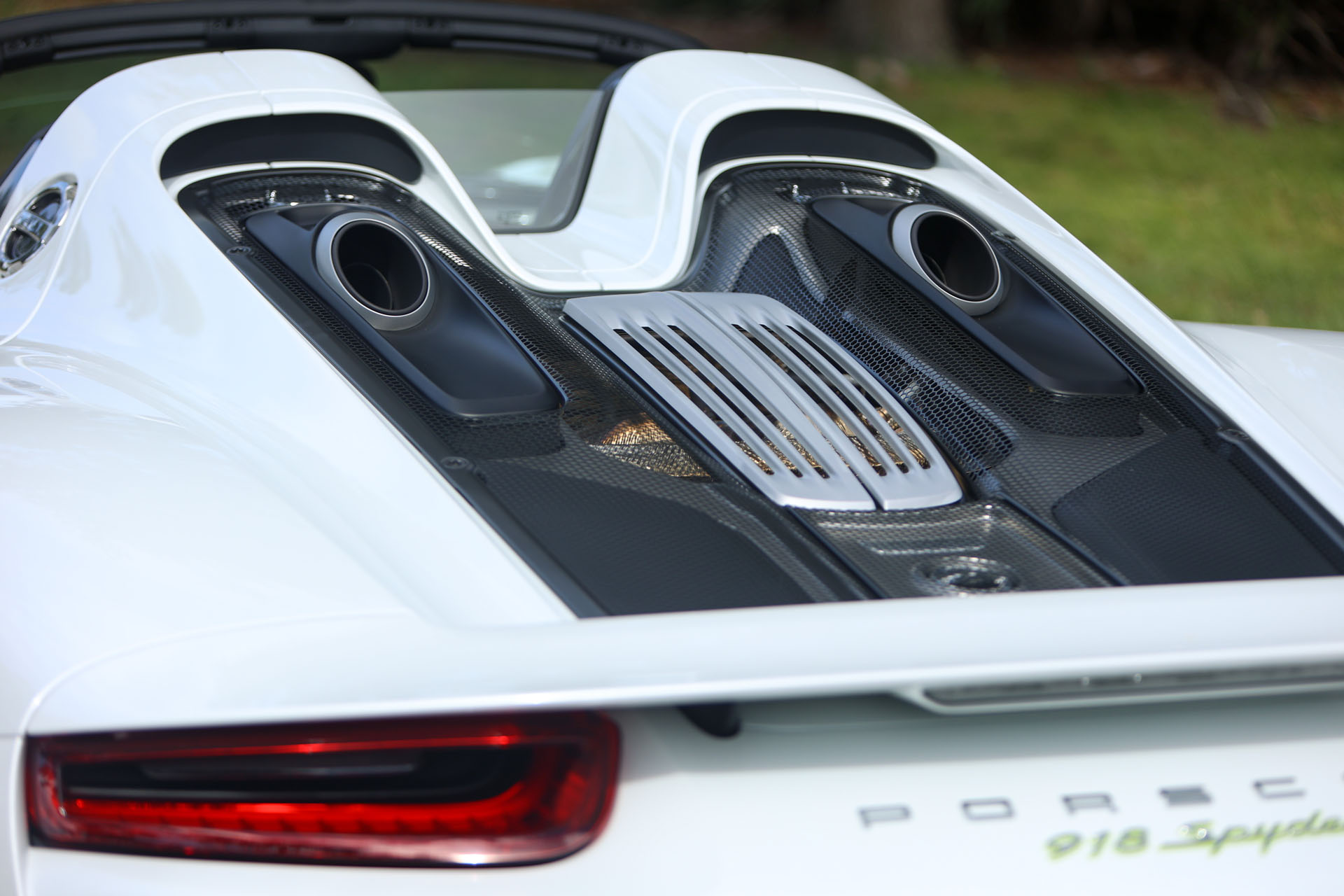 2015 Porsche 918 Spyder Weissach