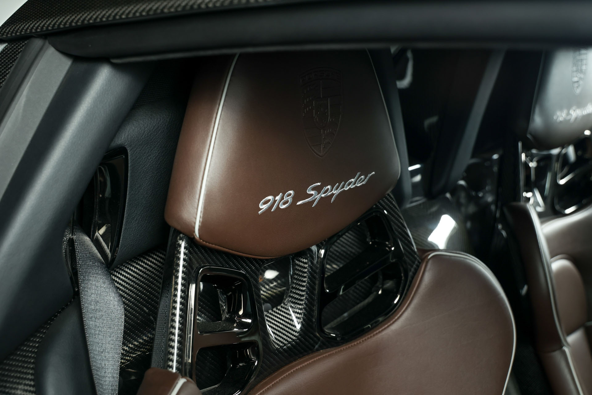 2015 Porsche 918 Spyder Weissach