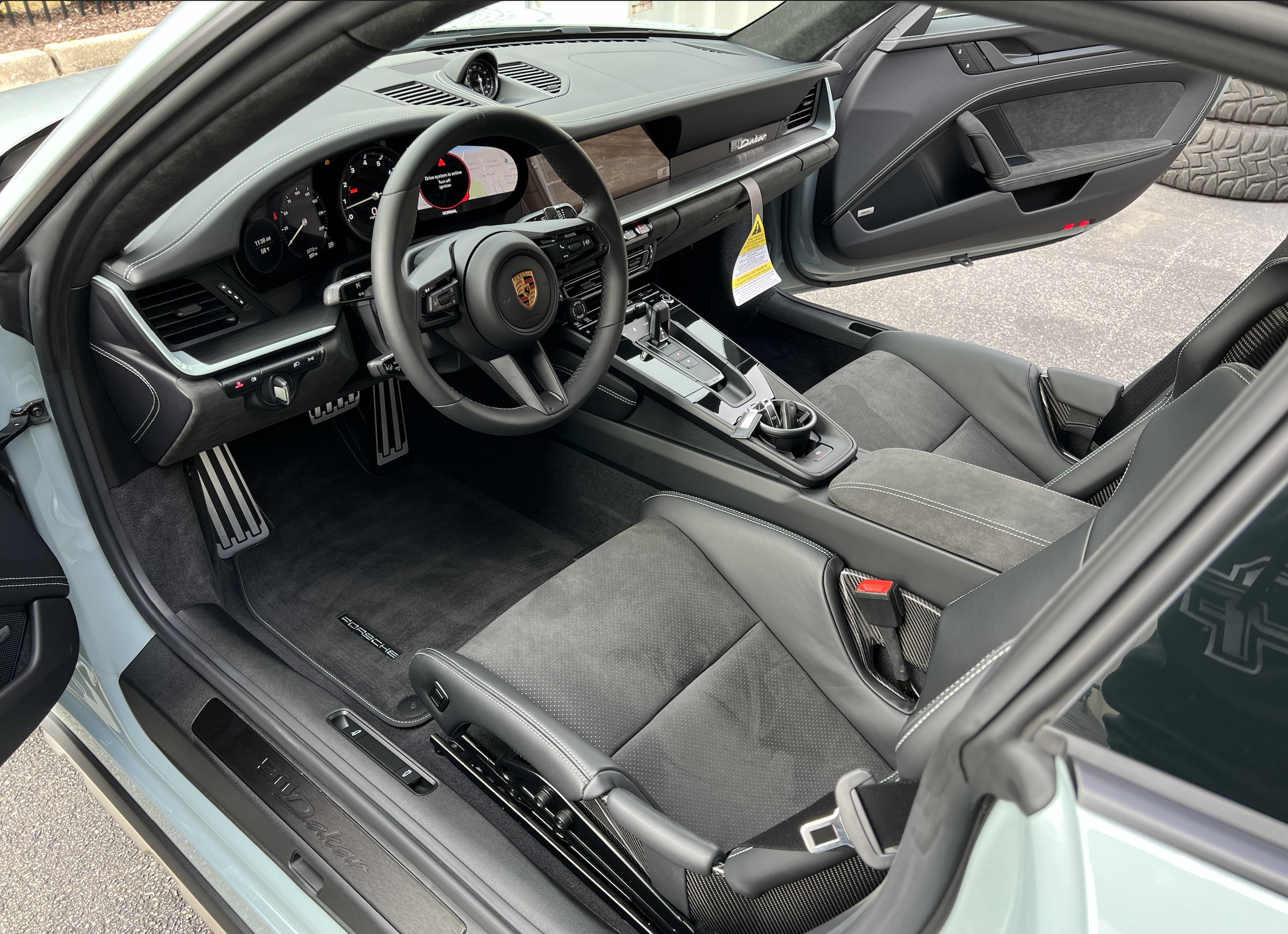 2024 Porsche 911 Dakar