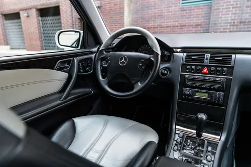 2000 Mercedes-Benz E55 AMG