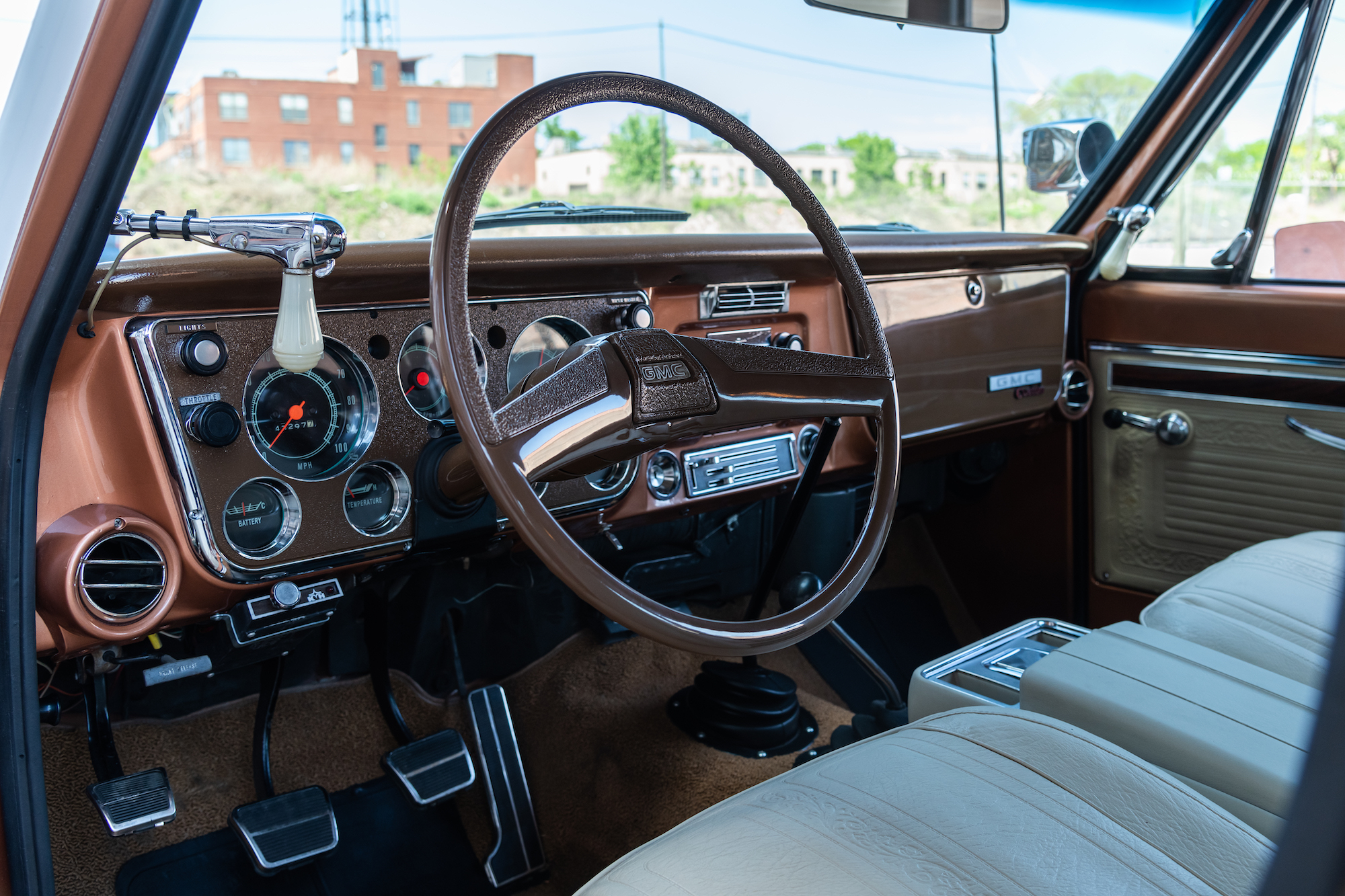 1970 GMC K2500 Sierra Grande Custom 4-Speed Crew Cab Conversion