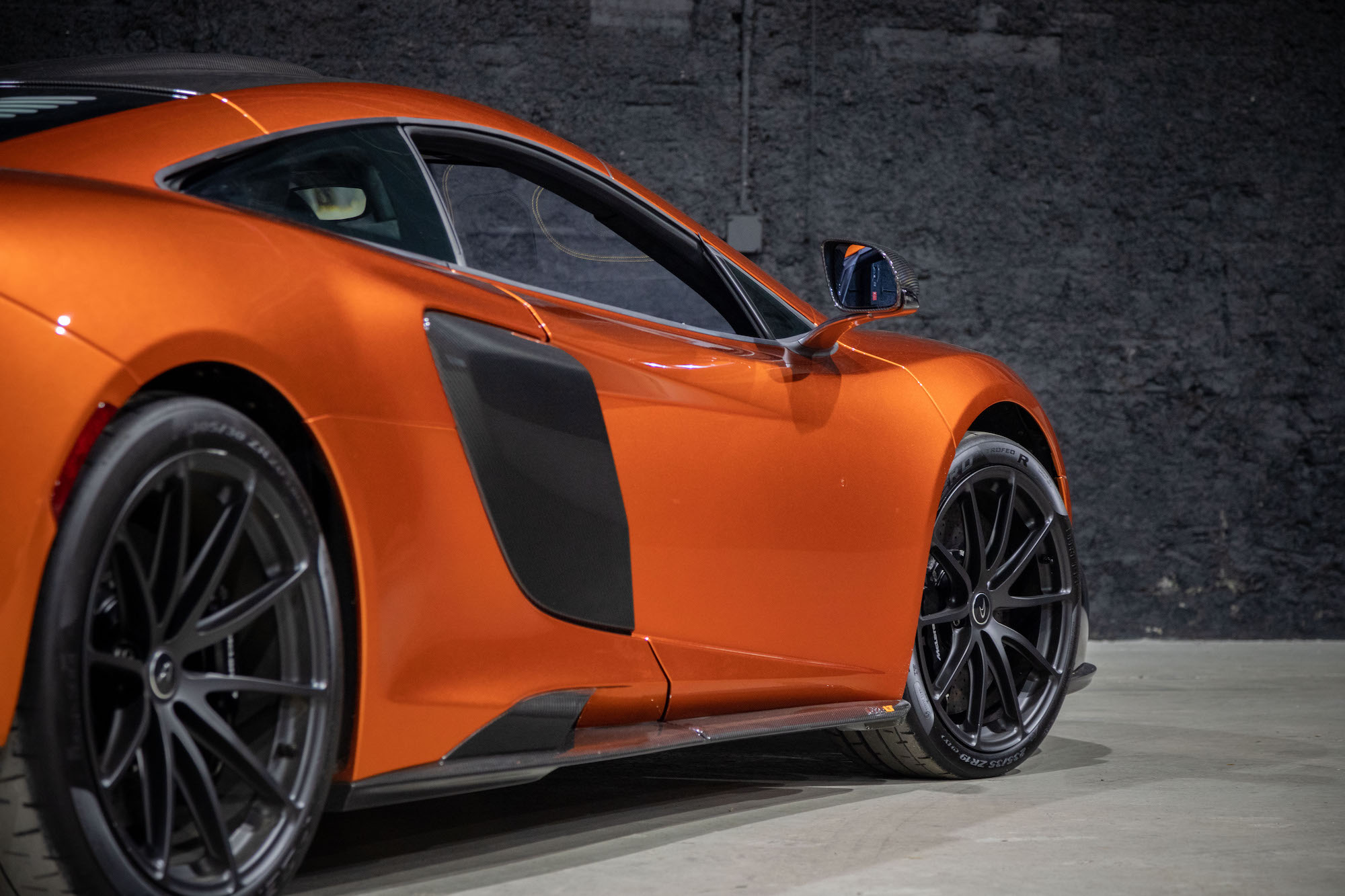2016 McLaren 675LT
