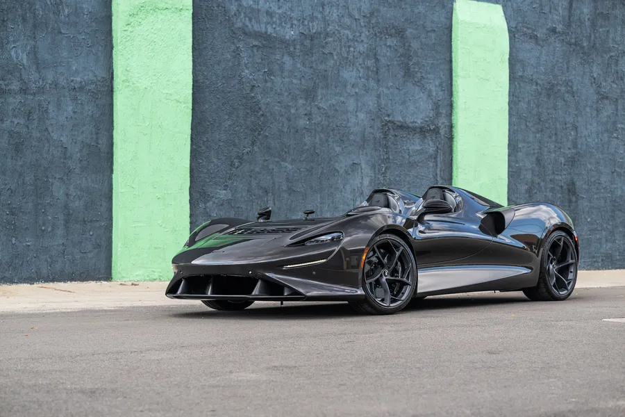 2021 McLaren  Elva