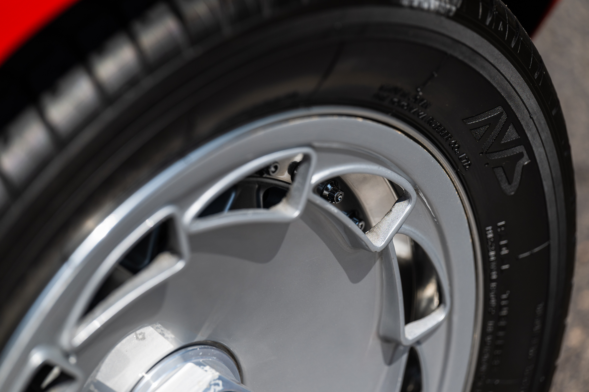 1991 Isdera Imperator 108i