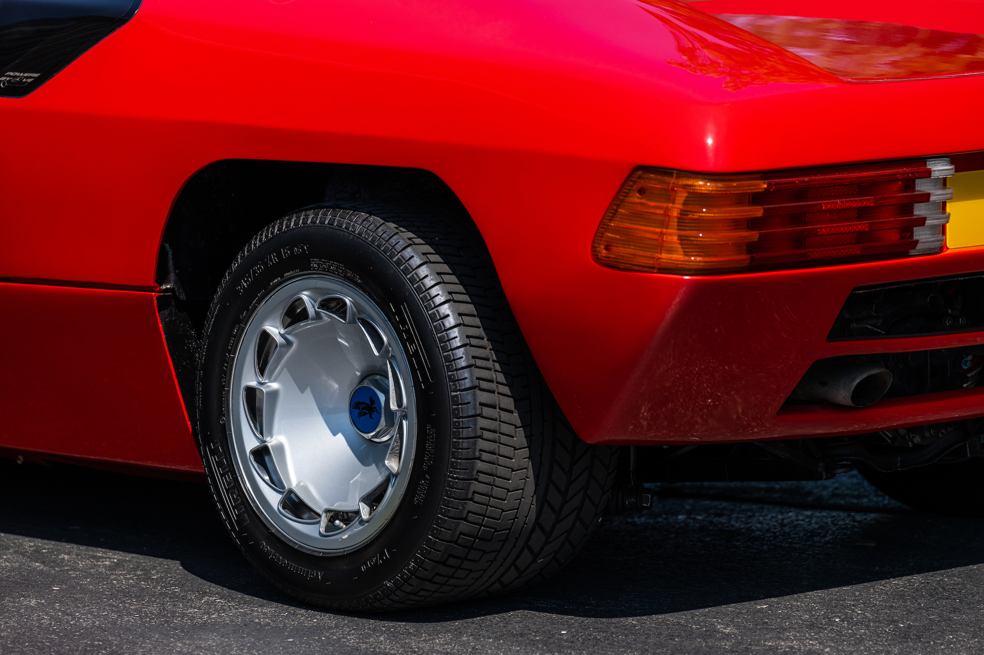 1991 Isdera Imperator 108i