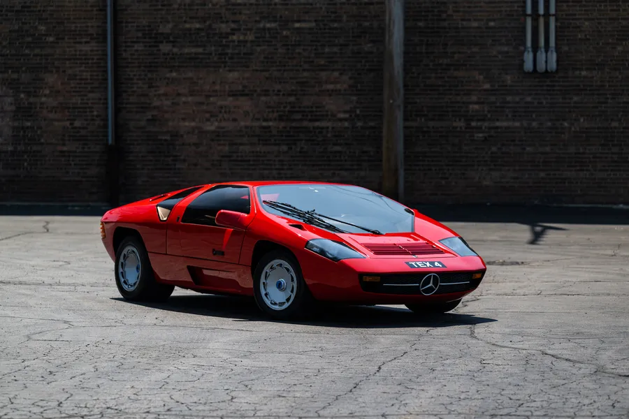 1991 Isdera Imperator 108i